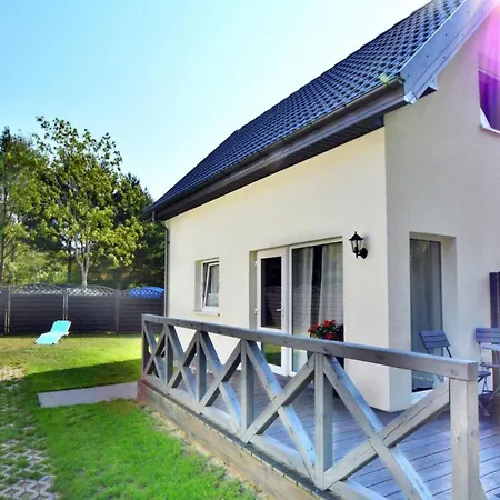 Comfortable Homes With A Large Garden Rusinowo (Slawno)