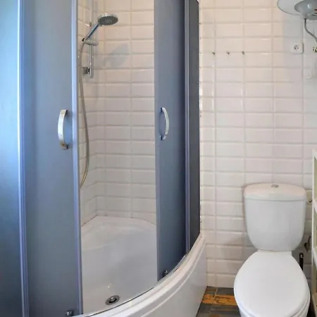 In Near Quiet Semesterbostad *